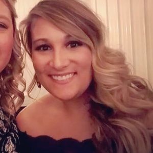 Meet your Posher, Courtney